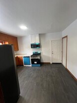 447 E 27th St in Erie, PA - Building Photo