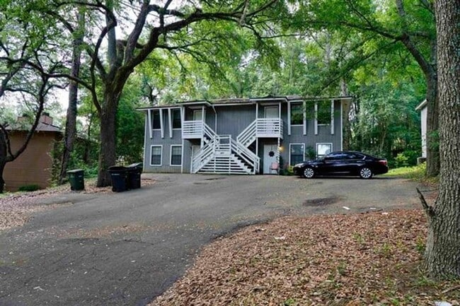 property at 1817 Sylvan Ct