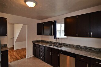 7025 S Puget Sound Ave in Tacoma, WA - Building Photo - Building Photo