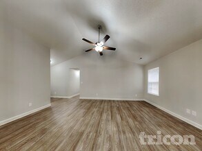 428 Glencroft Dr in Wingate, NC - Foto de edificio - Building Photo