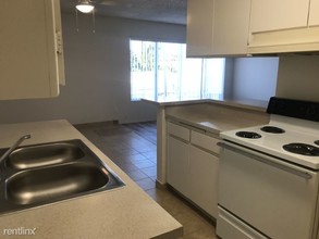4424 Woodman Ave in Los Angeles, CA - Building Photo - Building Photo