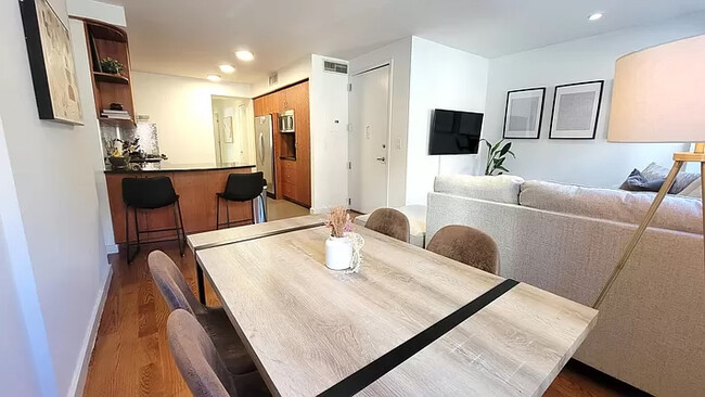 324 Spring St, Unit 3E