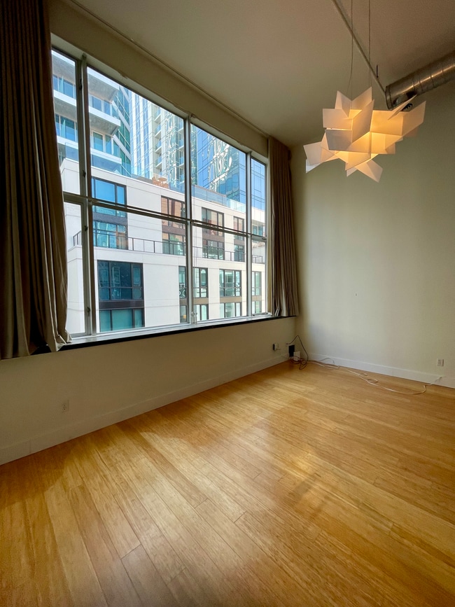 18 Lansing St in San Francisco, CA - Building Photo - Building Photo