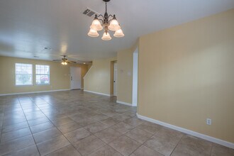 1305 Casa Blanca Cove in Round Rock, TX - Building Photo - Building Photo
