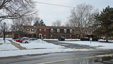 Villa Park Apartments in Springfield, OH - Building Photo - Building Photo