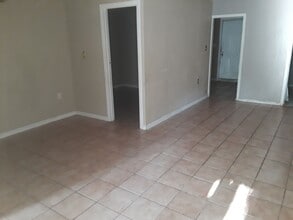 3600 St John Ave in Kansas City, MO - Building Photo - Building Photo