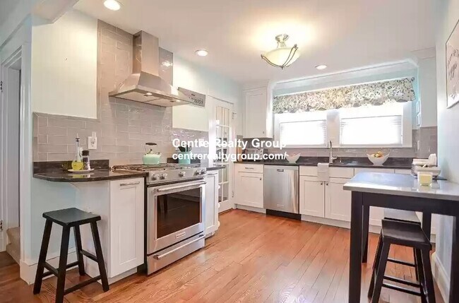 33 Harriet St, Unit #2 in Boston, MA - Building Photo - Building Photo