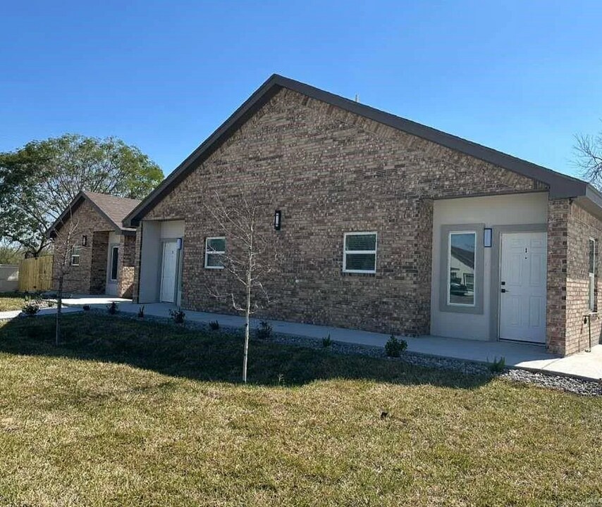 3608 Paola St in Edinburg, TX - Foto de edificio