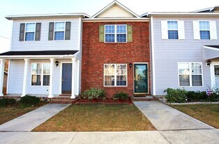 208 Meadowbrook Ln in Jacksonville, NC - Building Photo