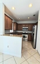 3252 NW 103rd Pl in Doral, FL - Building Photo - Building Photo
