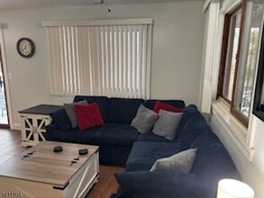 12 Stonehill Dr in Vernon, NJ - Building Photo - Building Photo