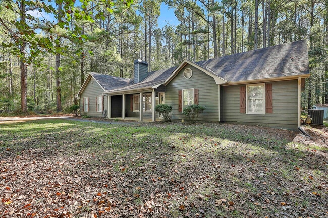 37 Seven Pines Cir in Newnan, GA - Building Photo - Building Photo