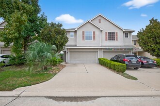 6127 Morningshire Ln in Houston, TX - Building Photo - Building Photo