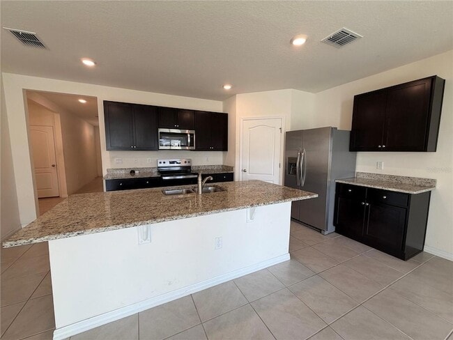 4657 Bernard Blvd in Haines City, FL - Foto de edificio - Building Photo