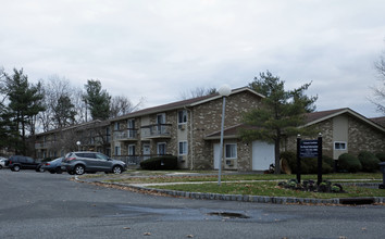 Victoria Gardens in Eatontown, NJ - Building Photo - Building Photo