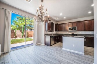 5994 Attavilla Dr in Las Vegas, NV - Building Photo - Building Photo