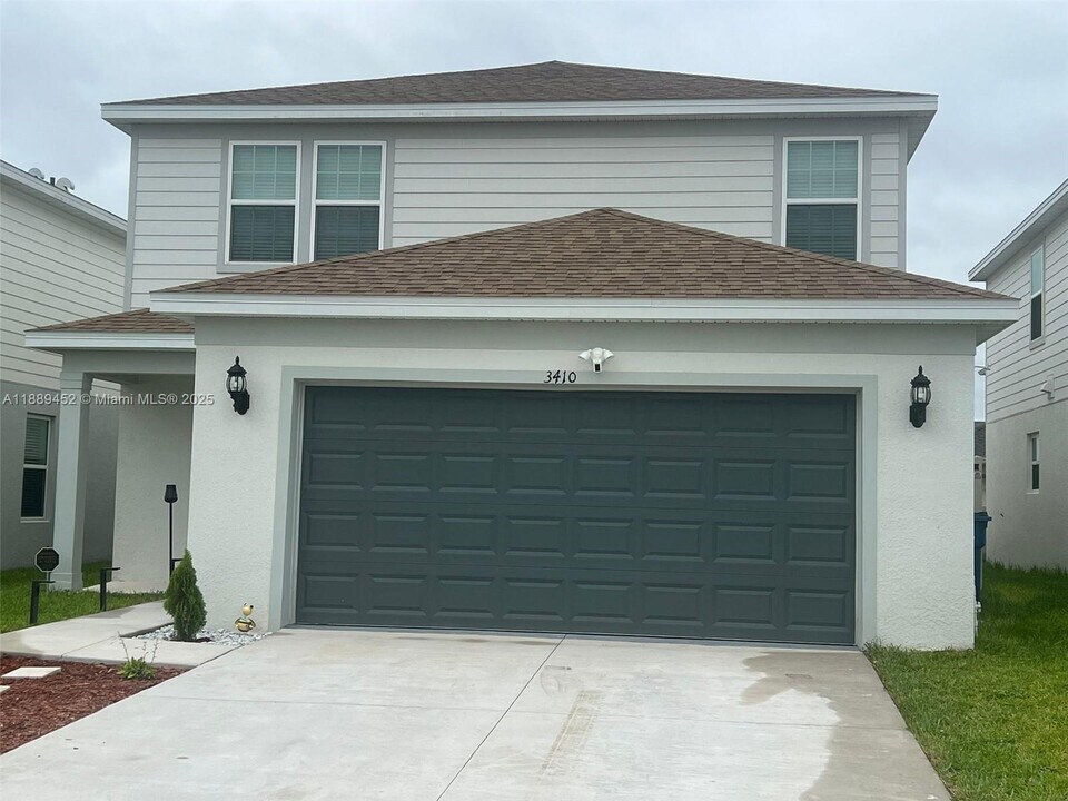 3410 Haven Side Rd in Davenport, FL - Building Photo