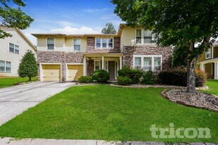 7457 Mistydawn Dr in Fairburn, GA - Building Photo