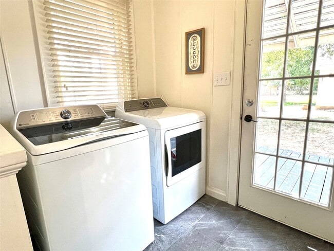 property at 802 S Day St