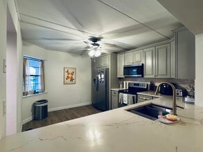 12260 Sag Harbor Ct in Wellington, FL - Building Photo - Building Photo