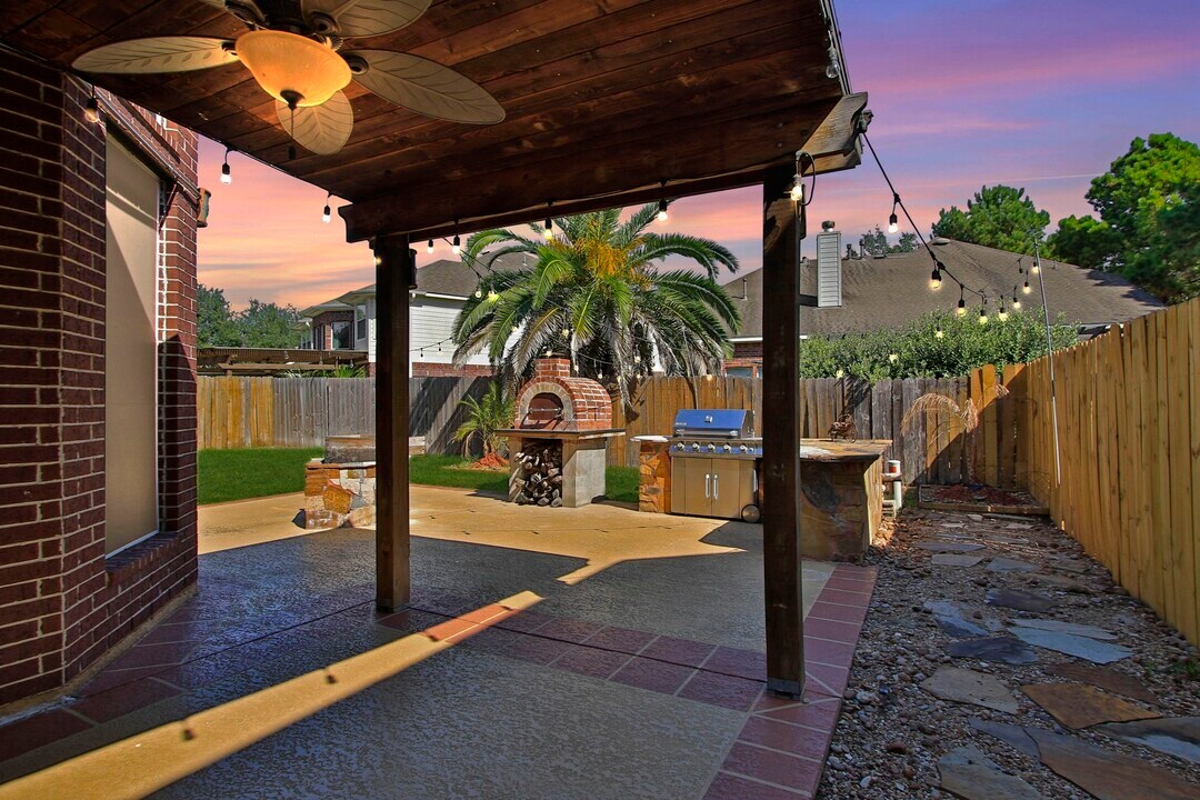 16706 Mallory Bridge Dr in Houston, TX - Building Photo