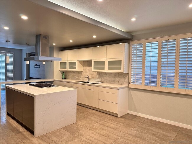 4864 Black Coral Ct in San Diego, CA - Building Photo - Building Photo