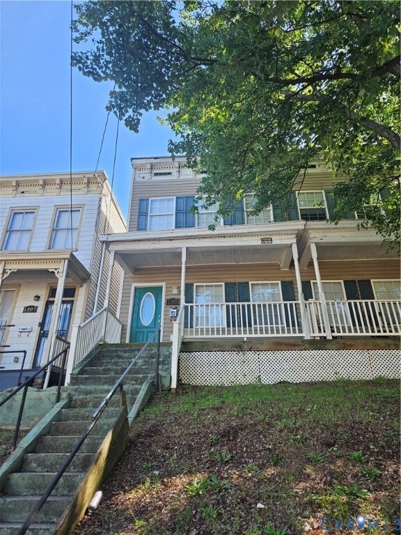 property at 1309 W Clay St