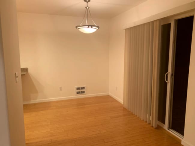 2112-2114 Hamilton Ave in North Bend, OR - Building Photo - Building Photo