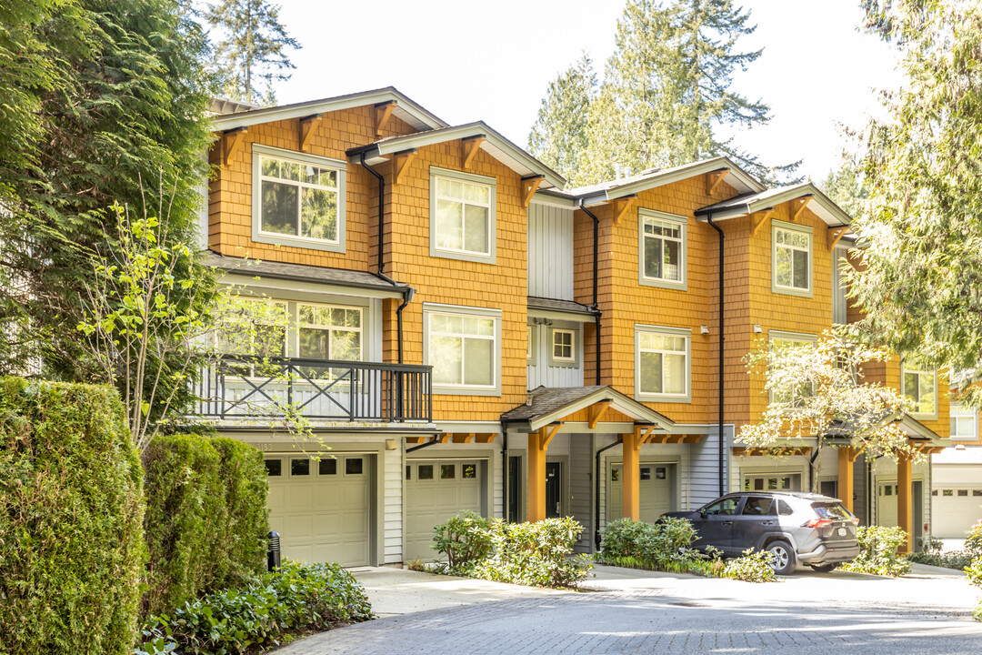 3125 Capilano Cres in North Vancouver, BC - Building Photo