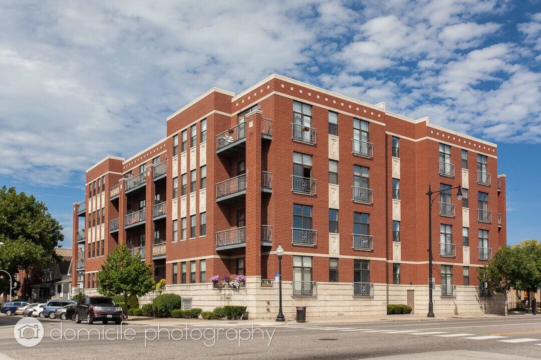 4011 N Francisco Ave in Chicago, IL - Building Photo