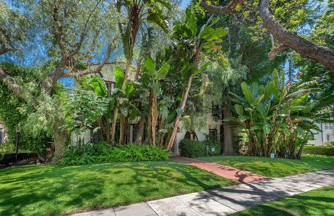 property at 340 N Oakhurst Dr