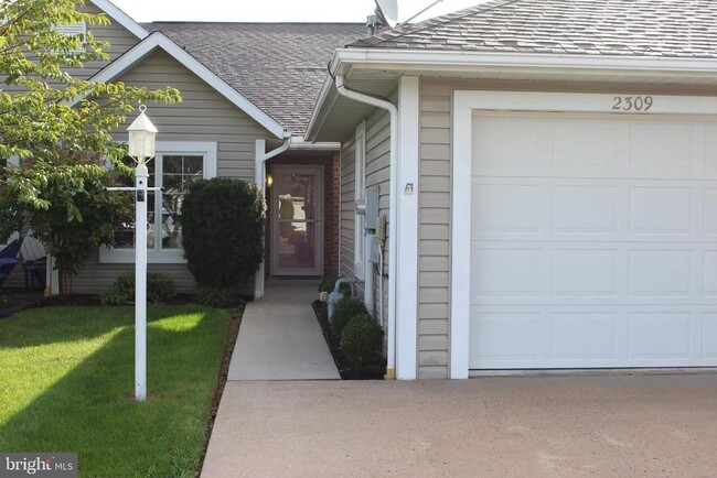 2309 Aronimink Cir in Fayetteville, PA - Building Photo - Building Photo