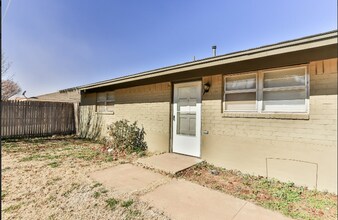 7308 SE Dr Wb in Lubbock, TX - Building Photo - Building Photo