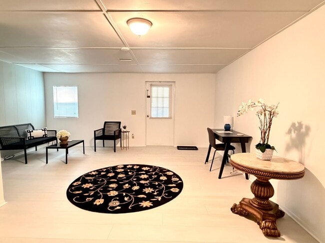 9999 NE 120th St in Okeechobee, FL - Foto de edificio - Building Photo