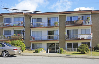 Franklin Place in White Rock, BC - Building Photo - Building Photo