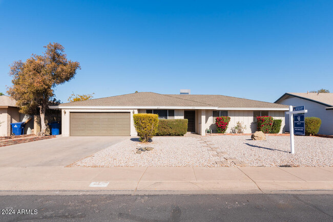 320 E Ellis Dr in Tempe, AZ - Building Photo - Building Photo