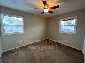 2937 Prentice Dr in Kettering, OH - Building Photo - Building Photo
