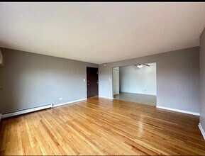 430 W Stevens Dr in Addison, IL - Building Photo - Building Photo