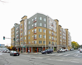 The Allegro Apartments in Seattle, WA - Building Photo - Building Photo