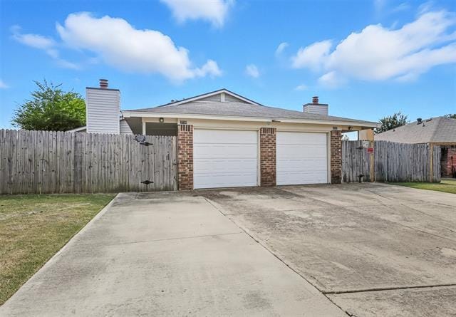 property at 2735 Countryside Ln