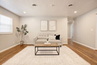 1332 Kansas St in Norman, OK - Building Photo - Building Photo