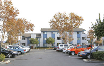 Bayshore Estates in San Jose, CA - Building Photo - Building Photo