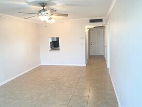 2223 Park Ln in Hollywood, FL - Building Photo - Building Photo