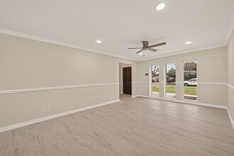 11118 Stroud Dr in Houston, TX - Building Photo - Building Photo