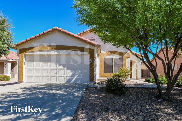 3034 W Lucia Dr in Phoenix, AZ - Building Photo