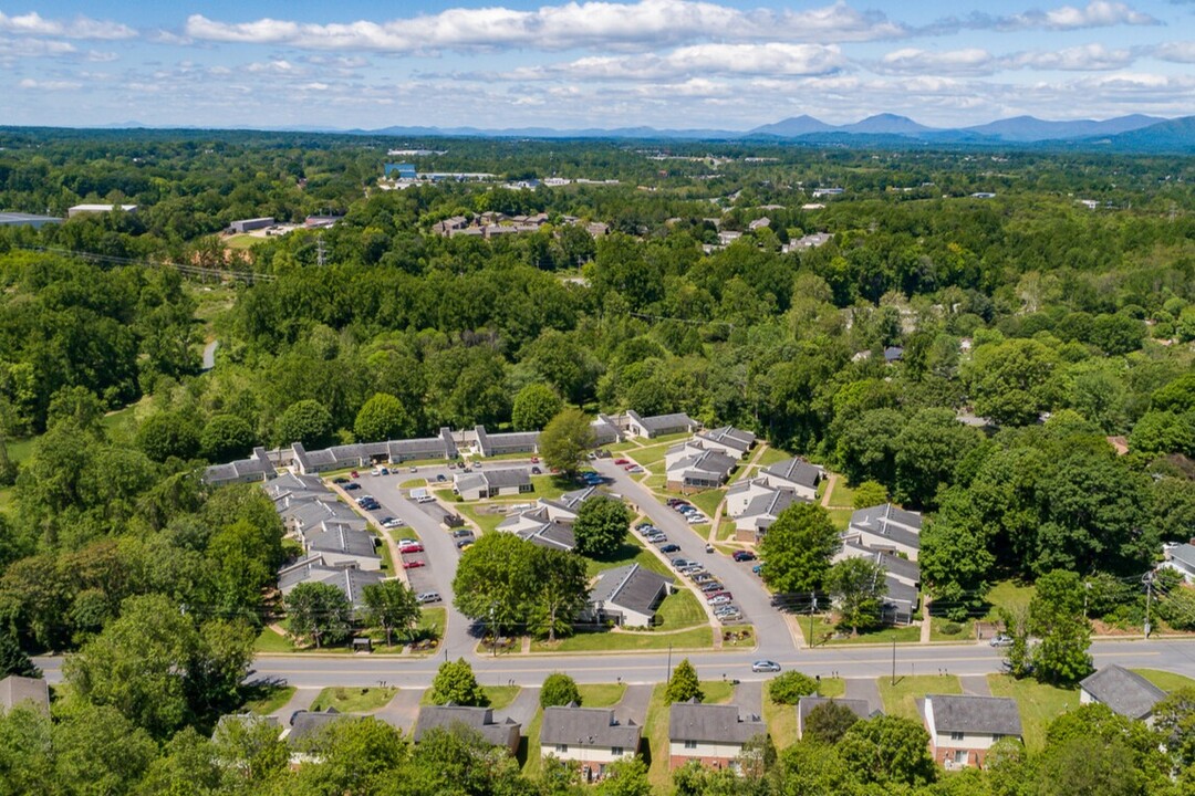 Wesley Apartments - Senior Living Community Photo