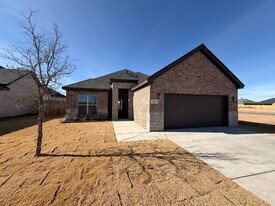 409 Essex Ln in Wolfforth, TX - Building Photo