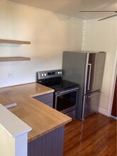 868 NW 6th St in Toledo, OR - Building Photo - Building Photo