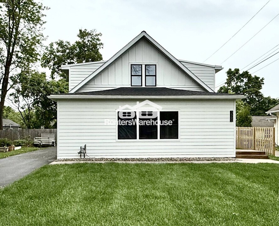 3460 Livingston Ave in Wayzata, MN - Building Photo