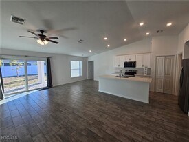 1138 SW 14th Terrace in Cape Coral, FL - Building Photo